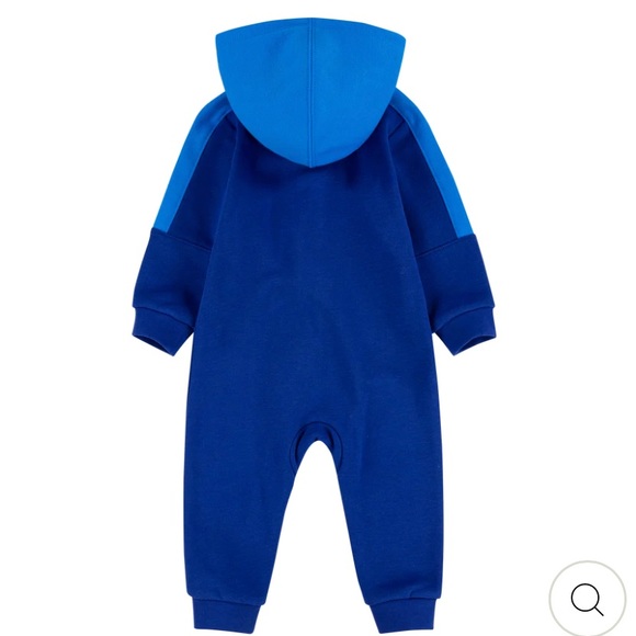 NIKE RISE HOODED COVERALL. 3 Months old baby. - Picture 3 of 7